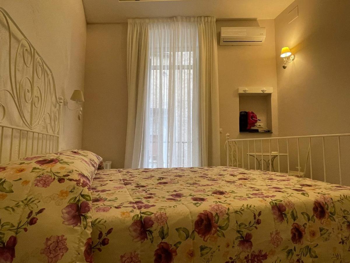 Bed and Breakfast Beb La Gemma à Naples Extérieur photo